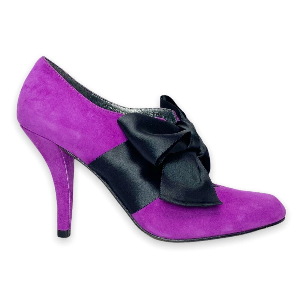 Stuart Weitzman Bouffant Suede Purple Heels 6M
